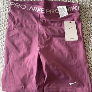 NWT Nike Pros
